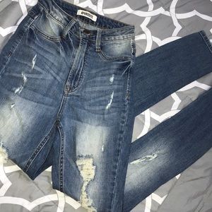 Super cute high waisted skinny jeans